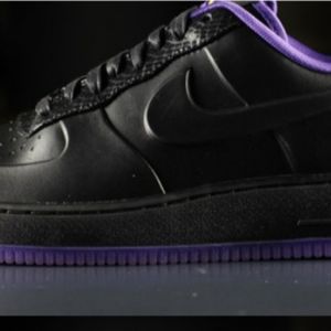 Kobe air Force 1 supreme low size 10.5